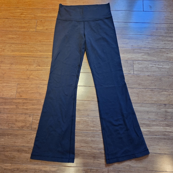 lululemon athletica Pants - Lululemon Groove Pant Size 8 Black High Rise Flare Yoga Pants 32” Inseam Luon